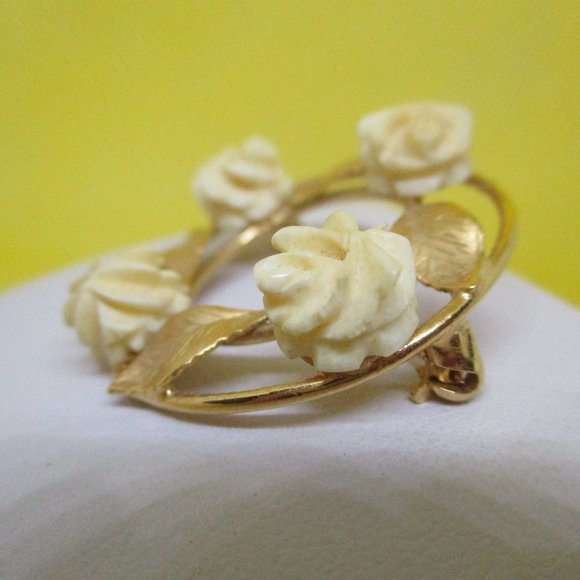 C. R. Co. Charles Reis 12K GF Carved Bone Rose Brooch - Picture 4 of 7